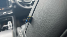 Volvo XC40 2.0 B4P Ultra Dark 5dr Auto Petrol Estate